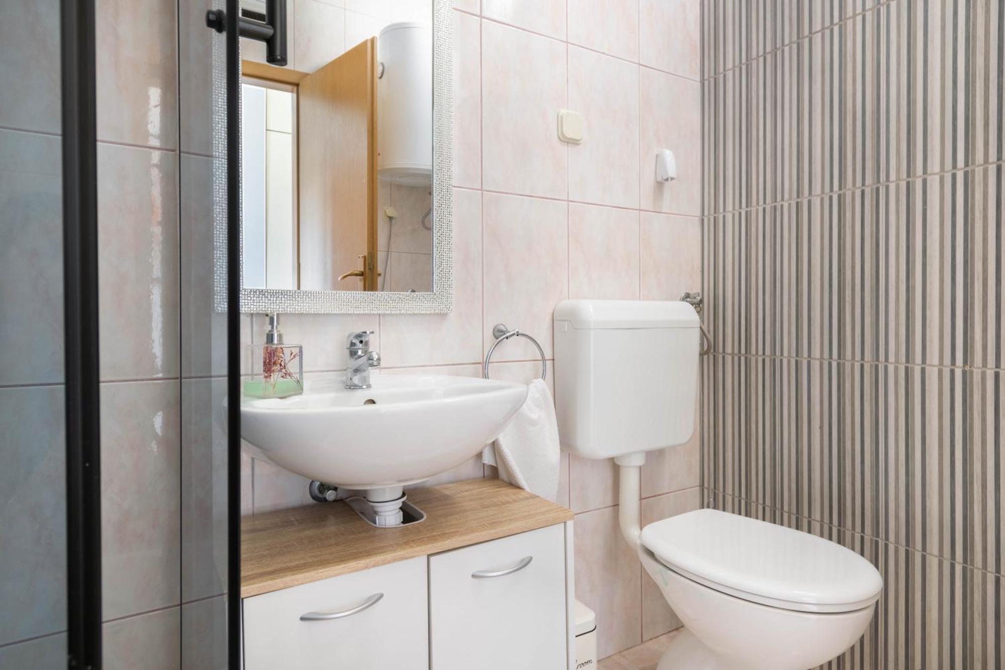 Apartment 30 M From Beach,Makarska,Marija Ngoại thất bức ảnh