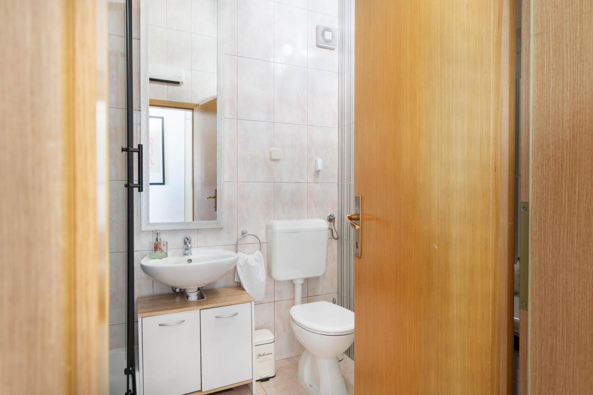 Apartment 30 M From Beach,Makarska,Marija Ngoại thất bức ảnh