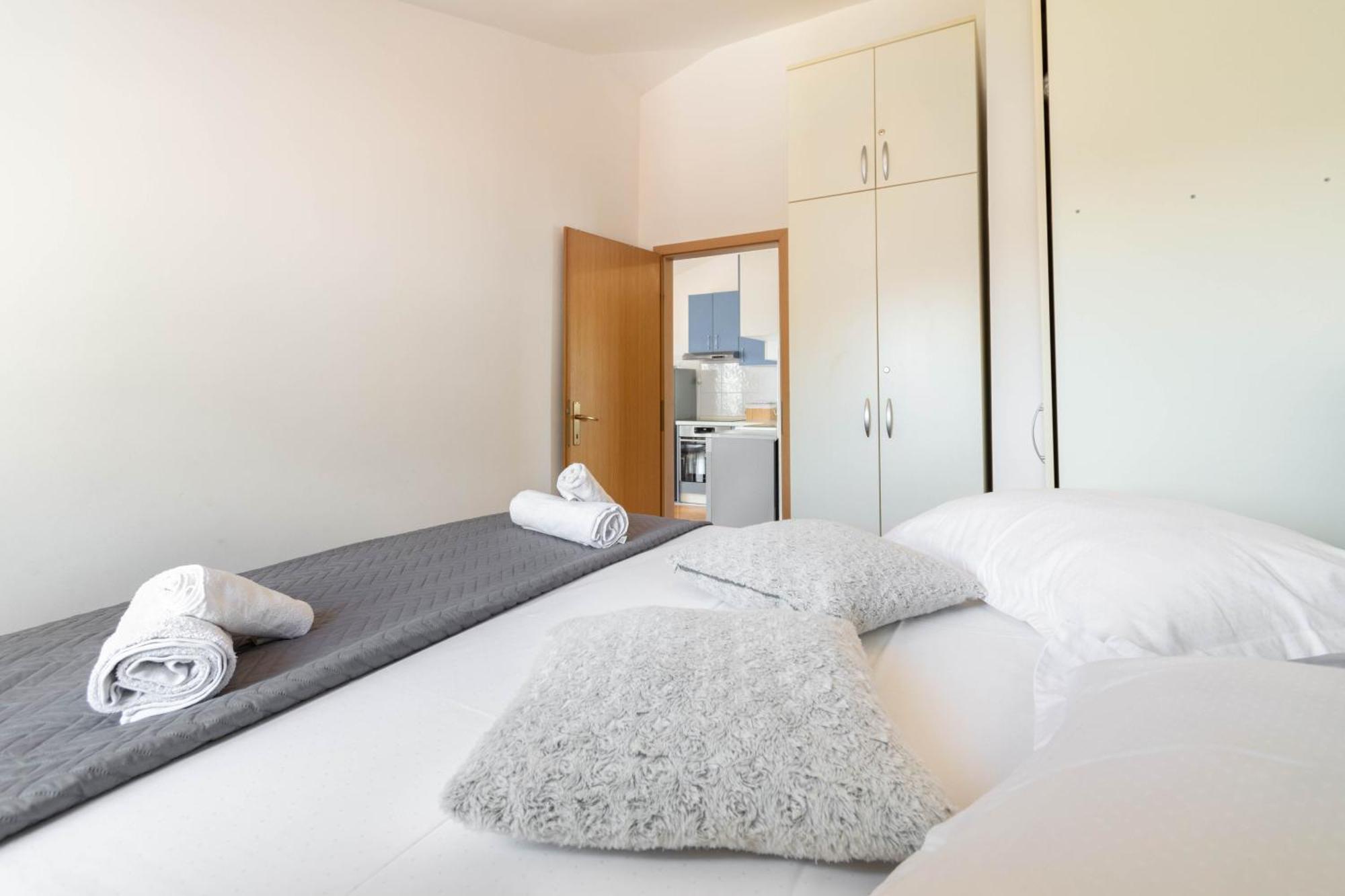 Apartment 30 M From Beach,Makarska,Marija Ngoại thất bức ảnh